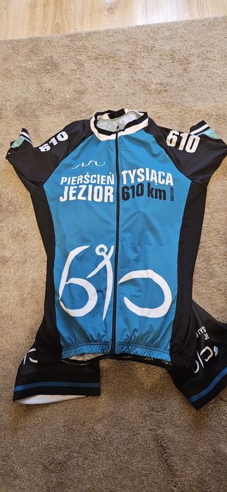 Komplet kolarski spodenki plus koszulka. Nieużywane.
