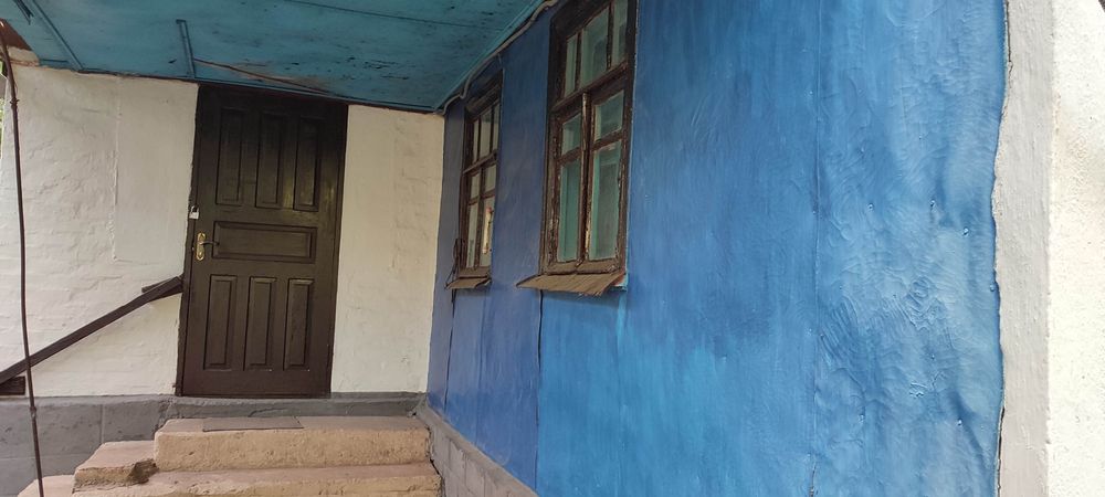 Продам хату смт.Вільшанка, Голованввський район Кіровоградська область