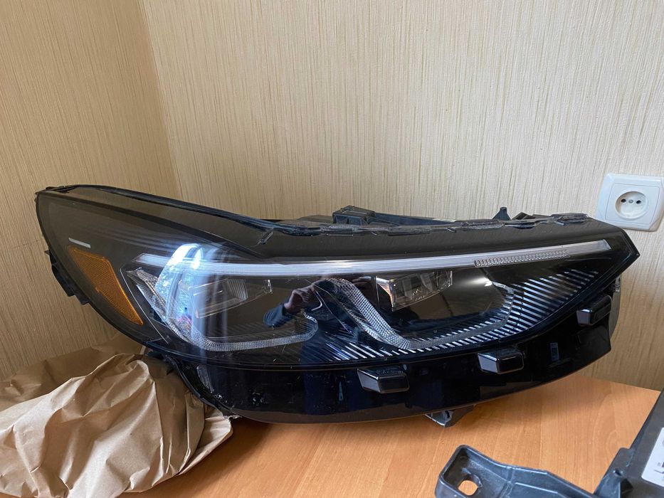 Фара передня ліва права Ford Escape MK4 (2023-2025, США) FULL LED