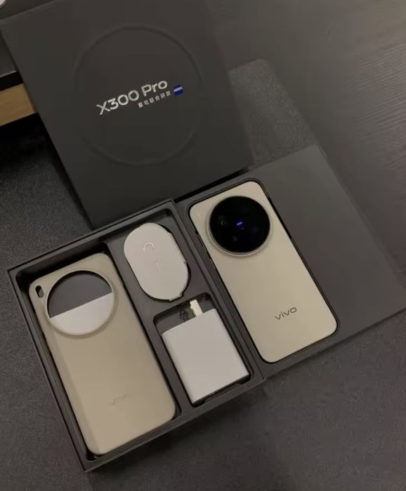 ТОП! VIVO X300 Pro, 16/512Гб, Dimensity9500, краще IPhone 17 pro