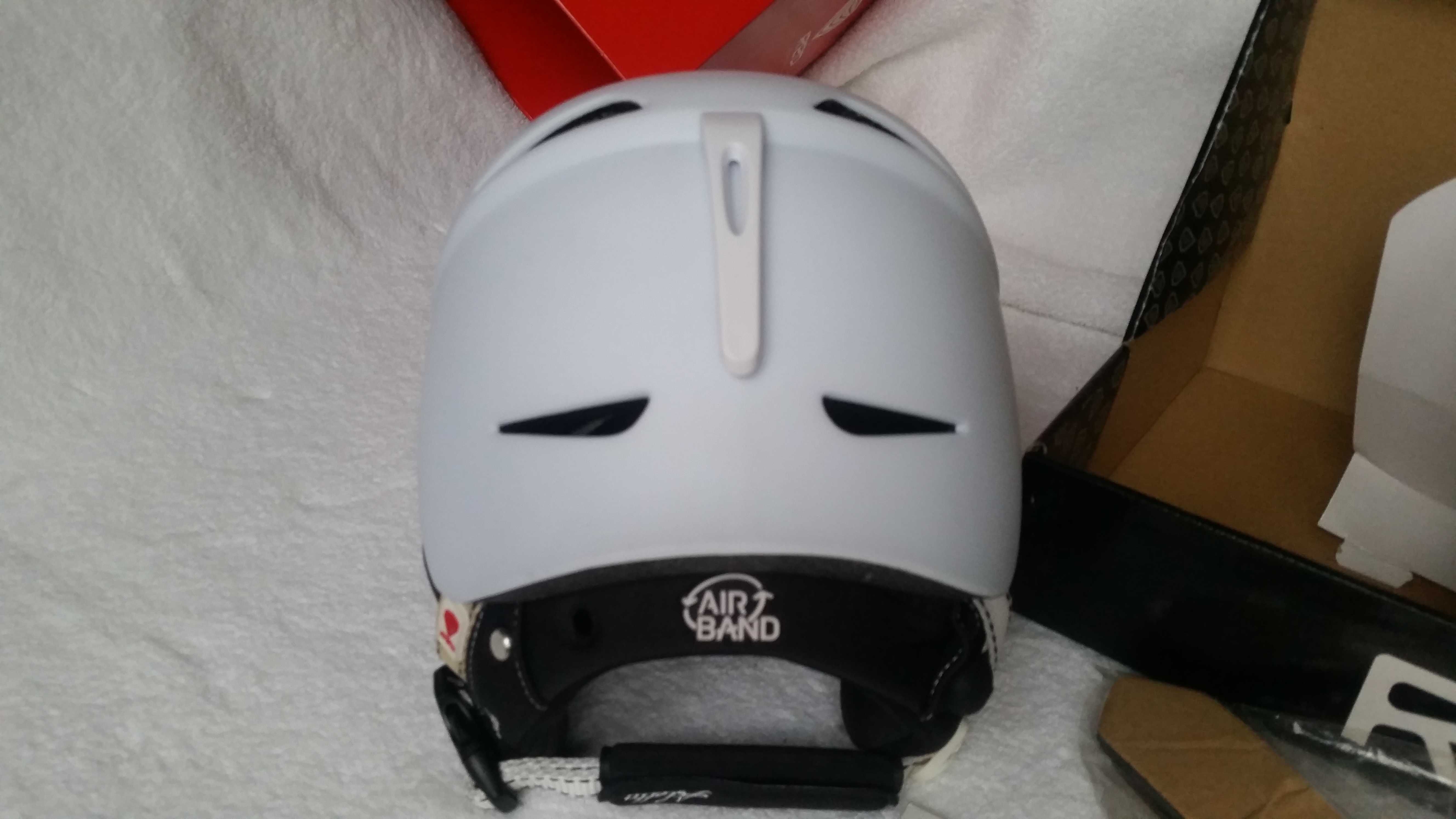 RED Burton nowy kask snowboardowy, narciarski