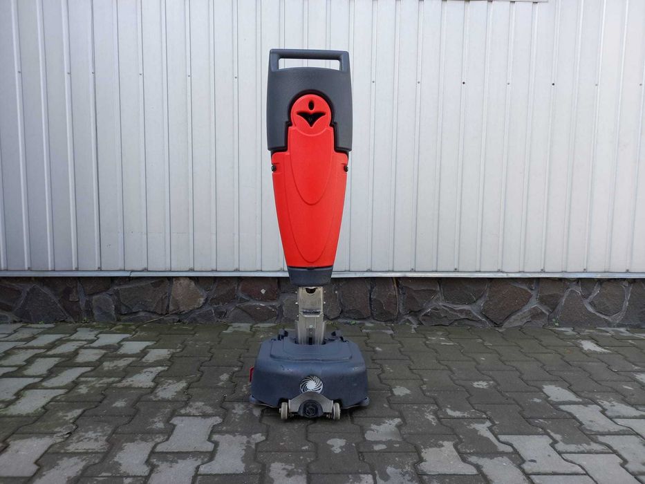 Profesjonalna szorowarka Hako B3 / CE40