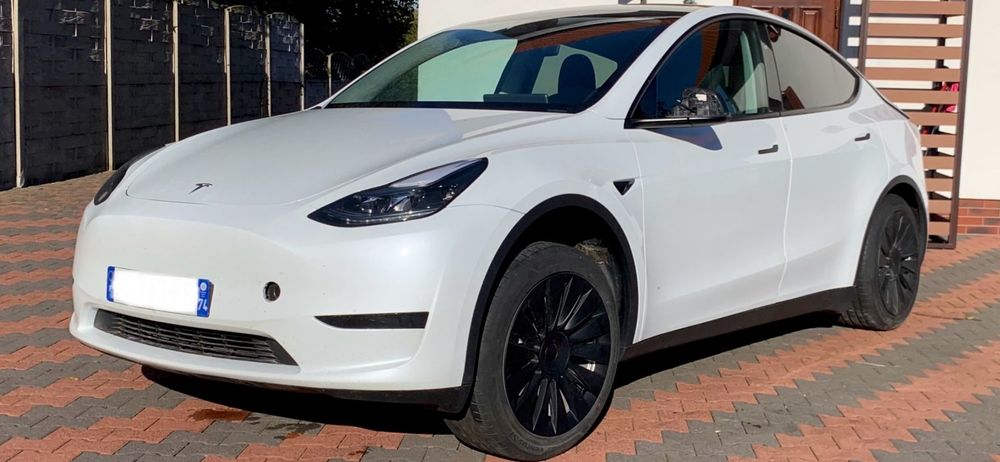 Tesla Y TESLA Y RWD EUROPA niski przebieg