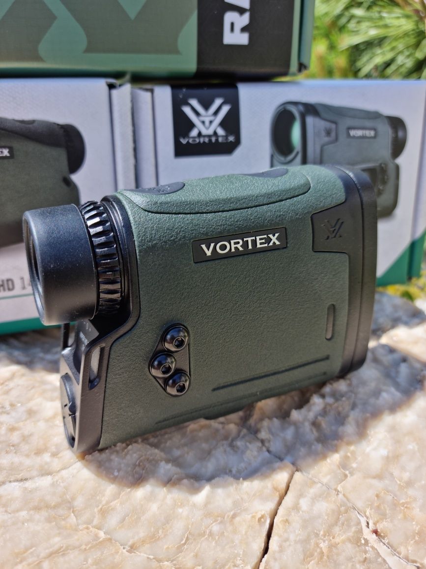 Лазерный дальномер Vortex Viper HD 3000 дальність 2743м.