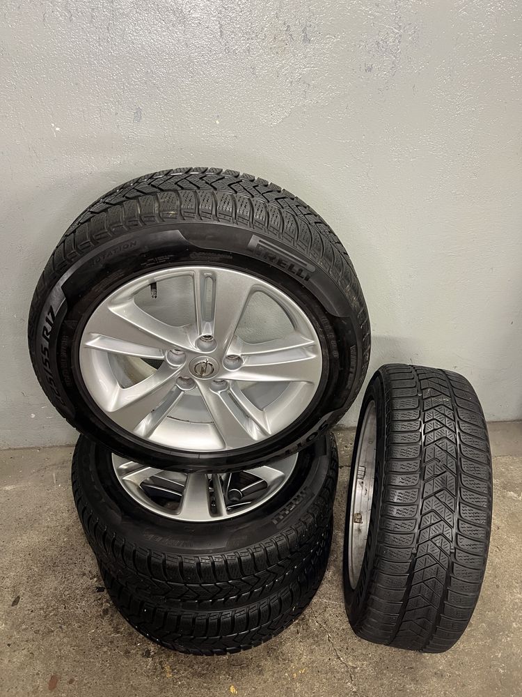 Opony zima 225/55R17 101V	Pirelli Sottozero 3