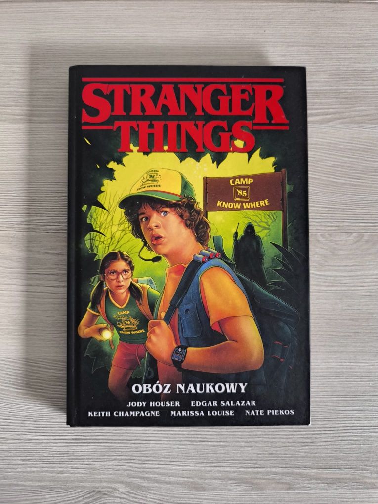 Stranger things obóz naukowy książka