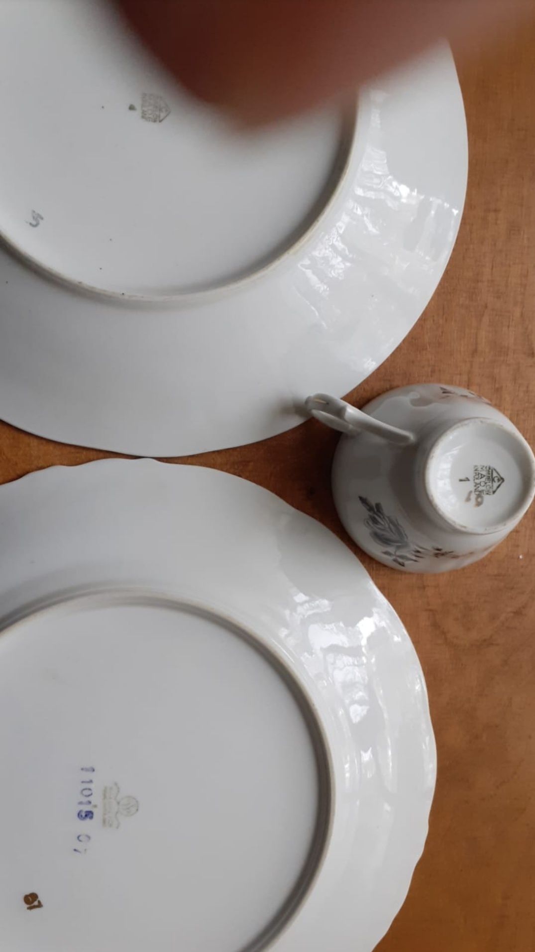 Ćmielów porcelanowy zestaw do herbaty z talerzykami i cukiernicą