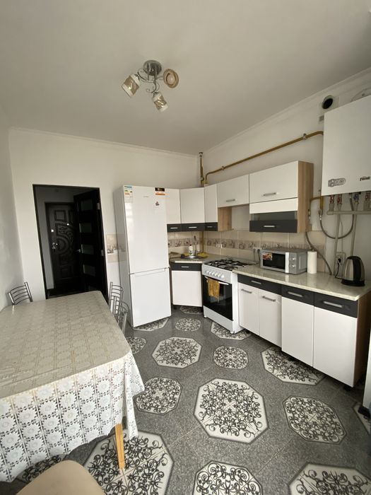 Квартира в районі меблі «Майя»