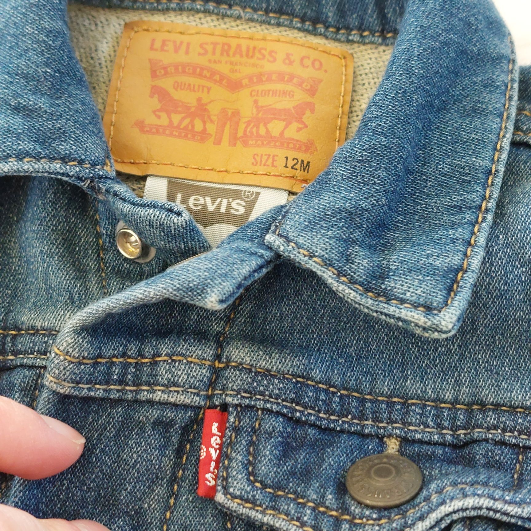 Kurtka levis 74/80