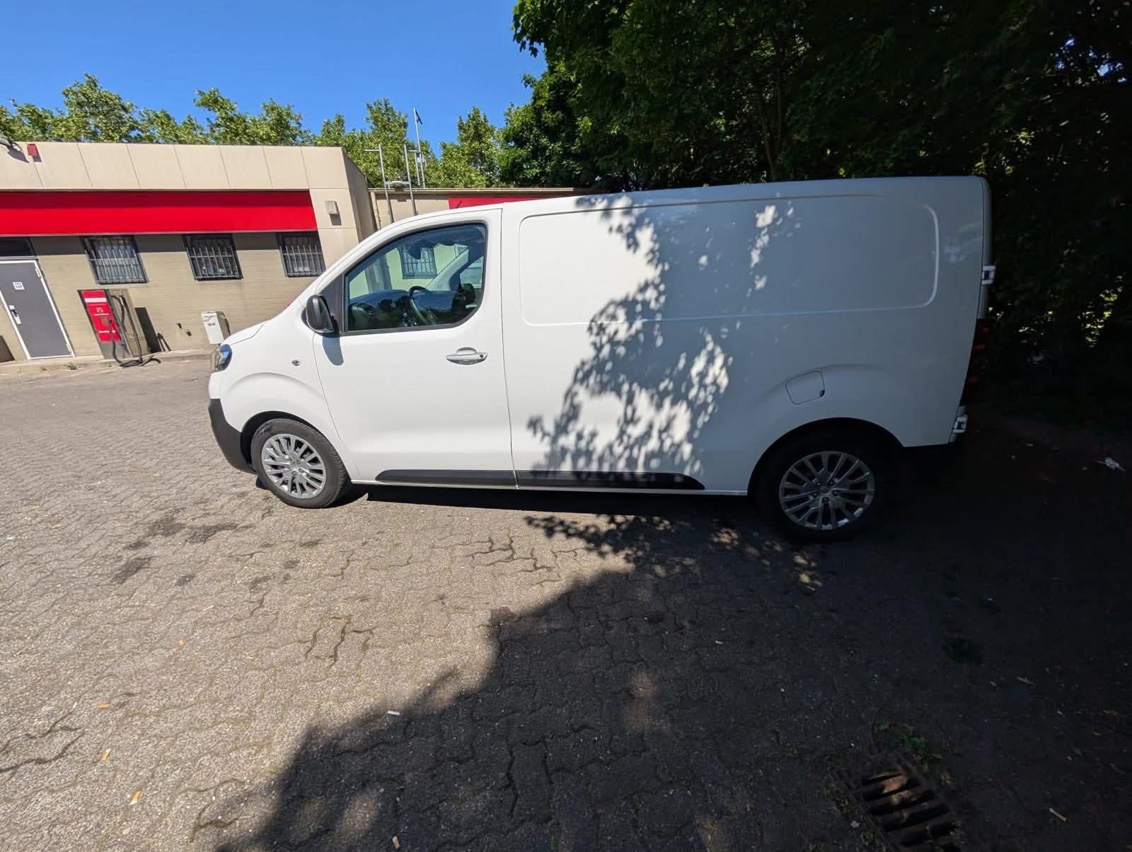 OPEL VIVARO 2022 rok