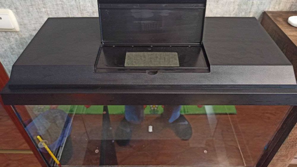 Нерабочий аквариум JUWEL 57 л. + тумба + фильтр + обогреватель