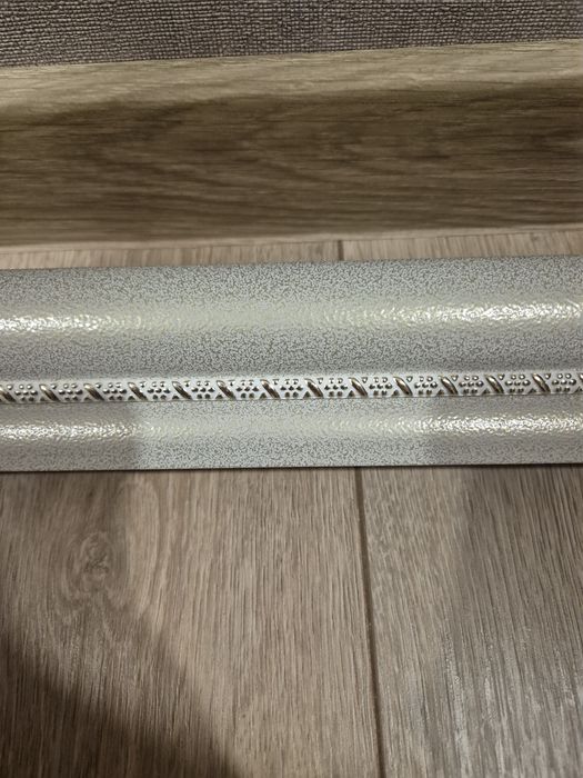 Карниз стельовий