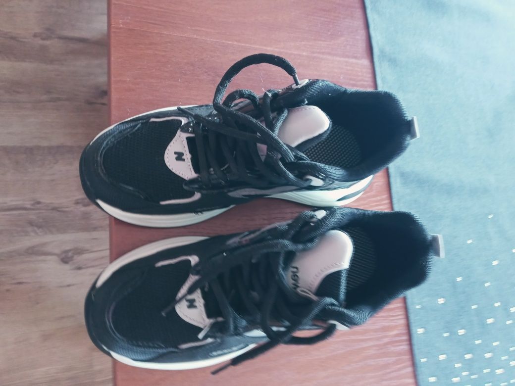 Buty snikersy czarno biale nowe 36 wiazane