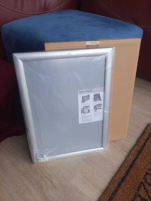 Ramka A3 plakatowa zatrzaskowa aluminiowa