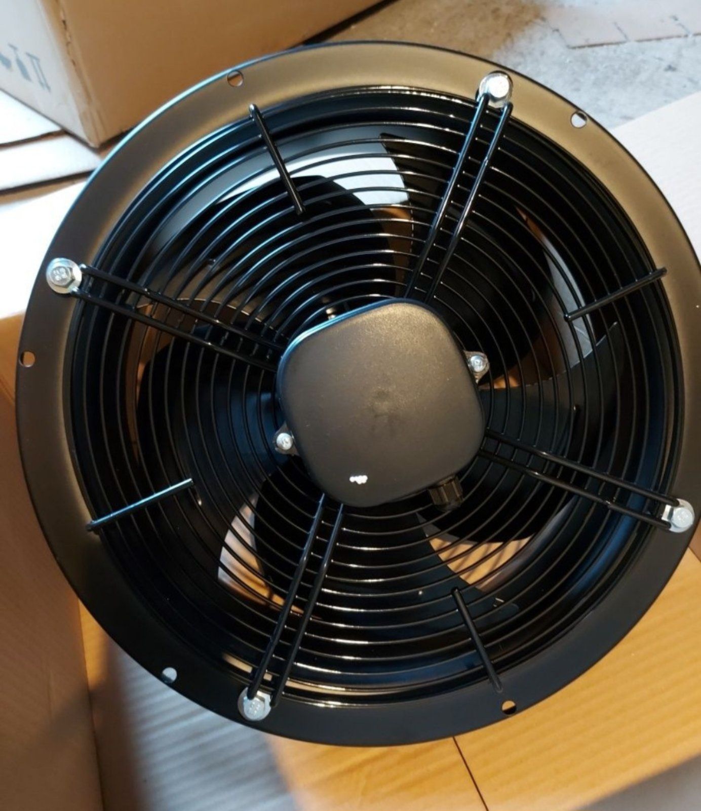 Осевой вентилятор диаметром 350 мм