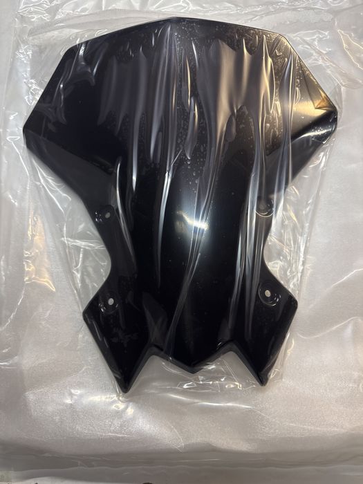 Szyba  Owiewka Osłona Kawasaki duża oryginał   Z650 20+   Nowa!!  F3
