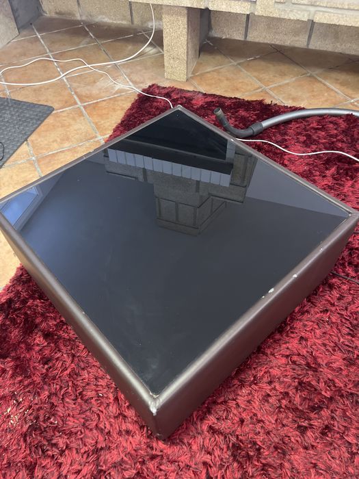 Mesa forrada, pele sintetica quadrada de vidro