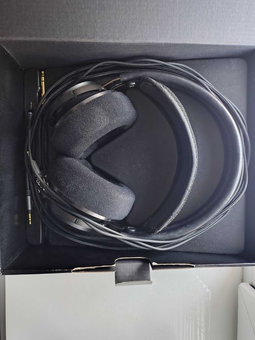 Навушники Philips Fideo X2HR