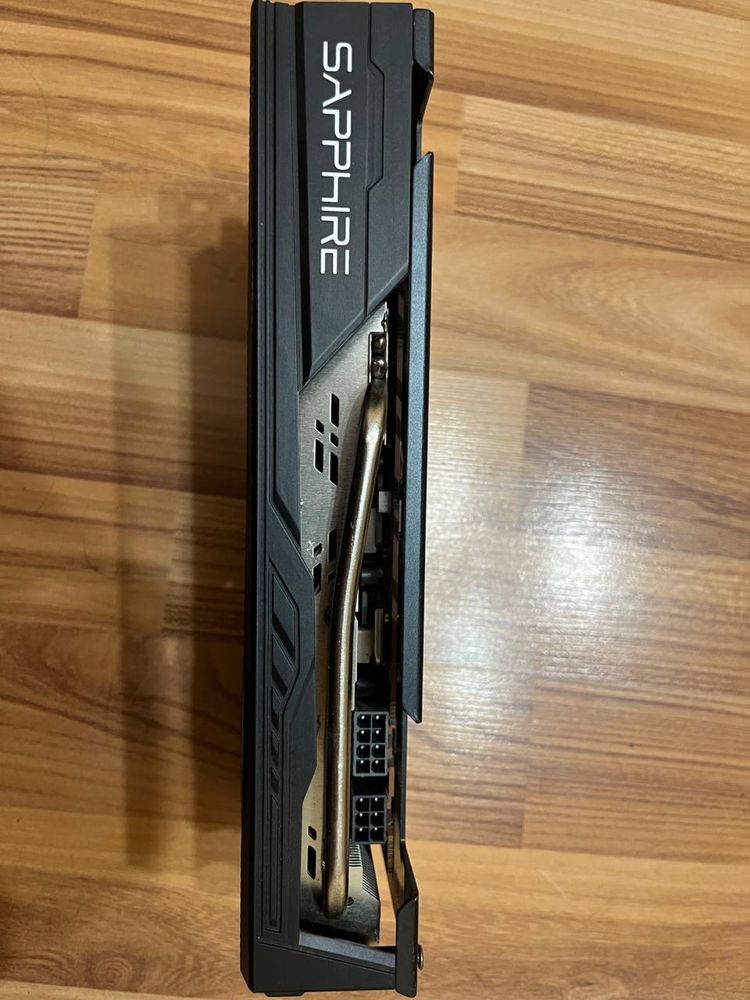 Відео карта Radeon 5700xt
