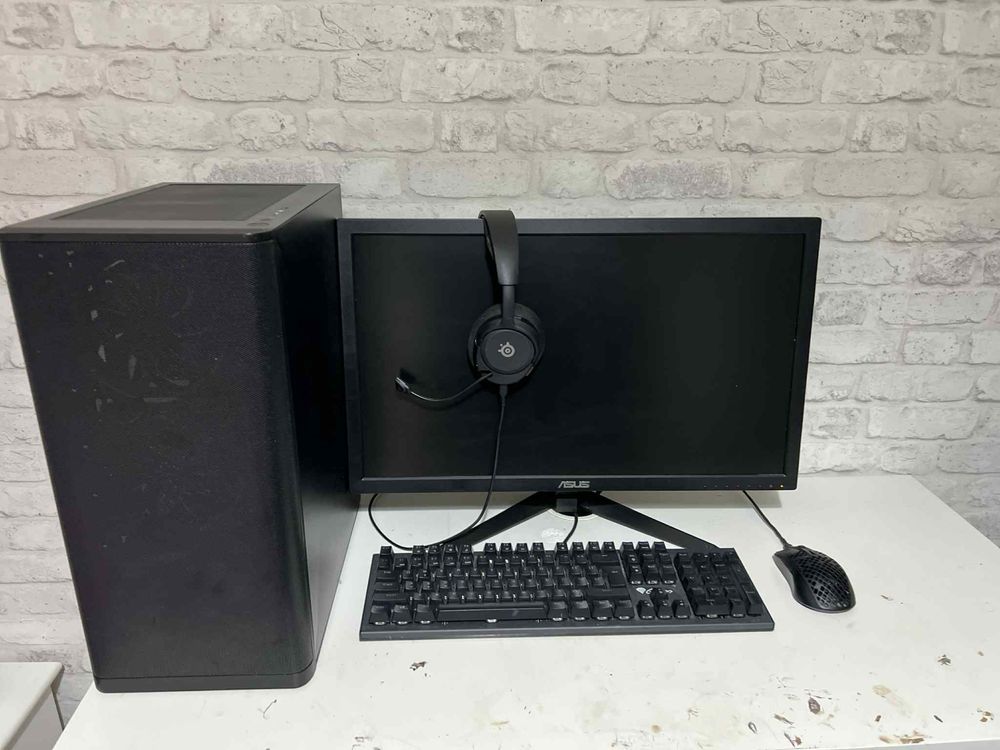 Gamingowy komputer Ryzen5 5600+RX 6700 XT+32GB Ram+SSD 1TB. Monitor