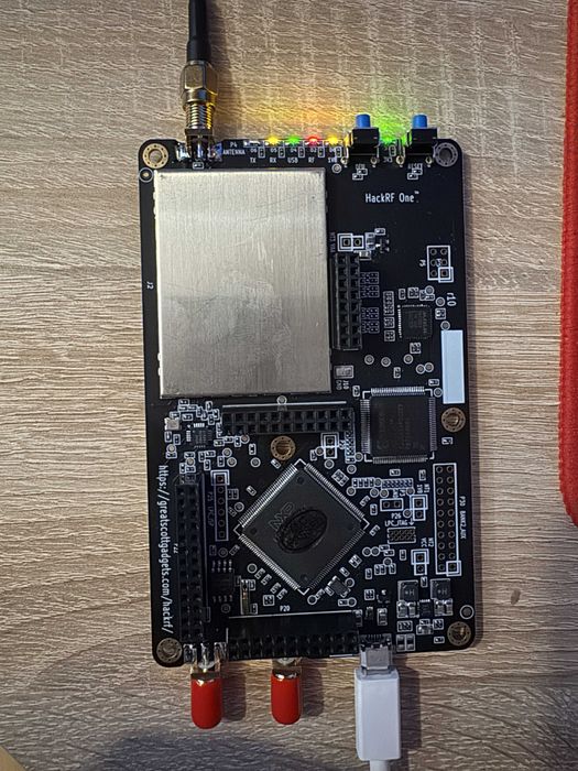 HackRF One+antena teleskopowa-odbiornik nadajnik SDR od 1MHz - 6GHz