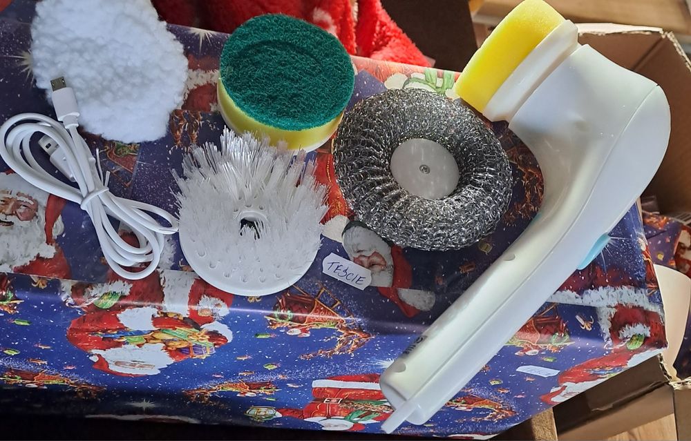 Elektryczne urzadzenie do sprzatania