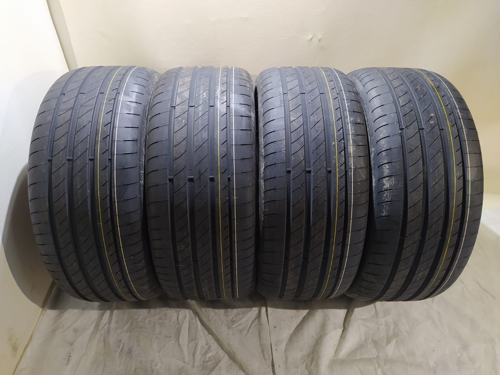 Opony letnie 265/40/20 goodyear asymetric 5 2022r