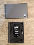 Pendrive BMW w kształcie pilota 8 GB Carbon