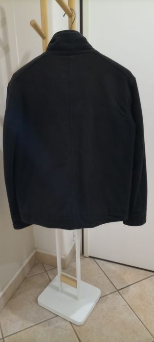 Blusão desportivo em cor preto