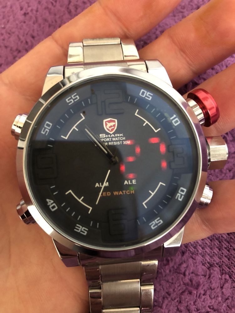 Спортивний годинник Shark sport watch