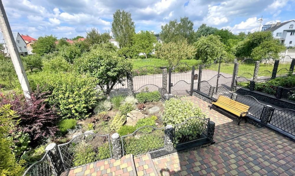 Будинок - дуплекс