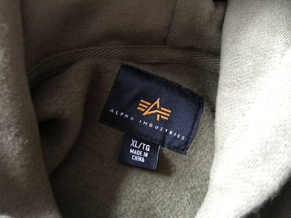 Alpha Industries (S)
