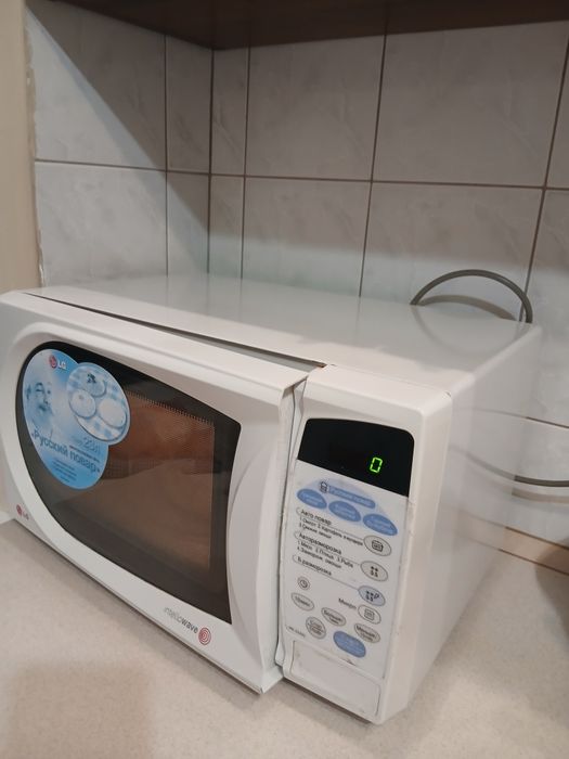 Мікрохвильова піч "LG"