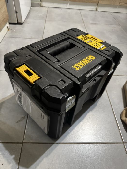 Frezarka Dewalt DCW604P2