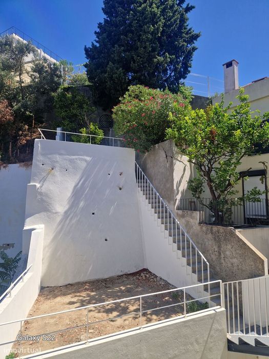 T2 no 3º Andar com 3 Jardins, Elevador, Coz.Equipada Lx