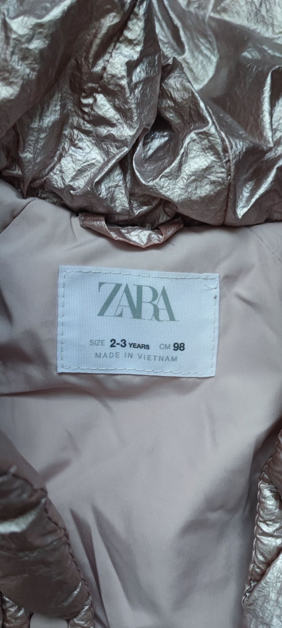 Куртка Zara 98  на дівчинку