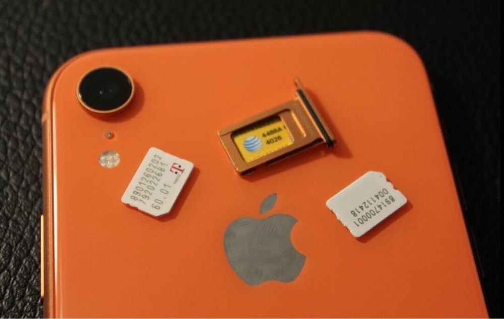 iPhone XR модуль для зчитування двох SIM-карт