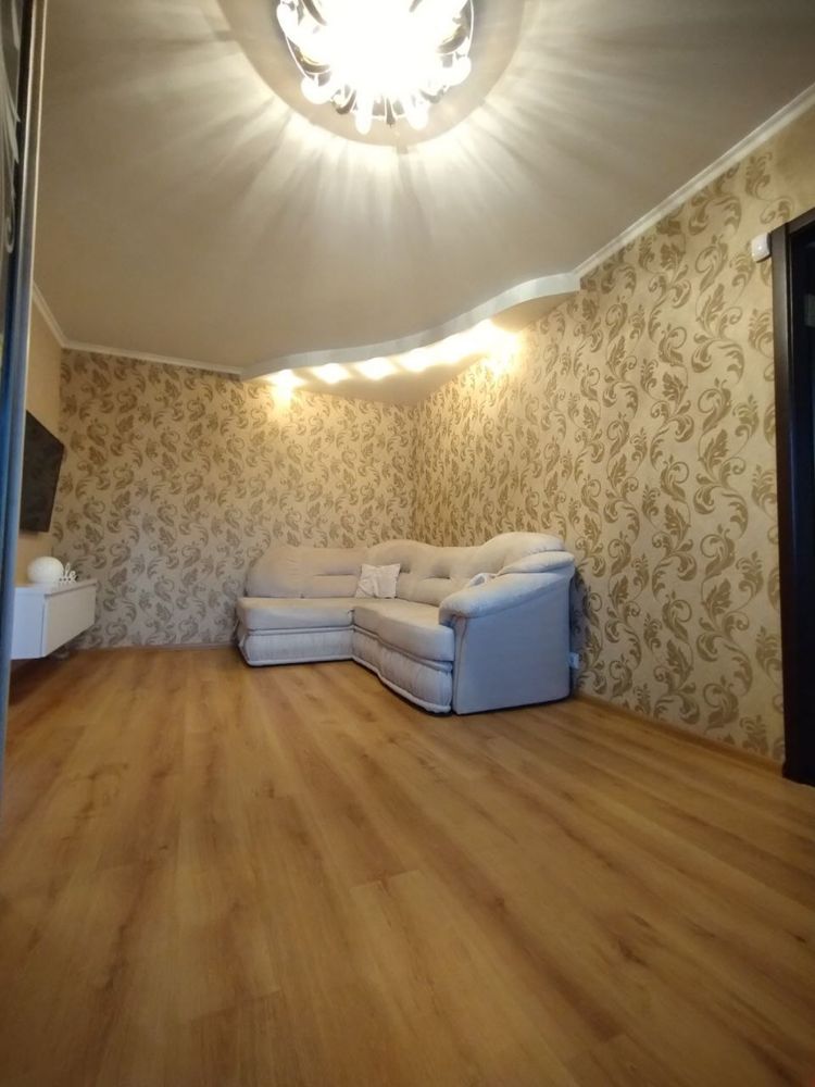 Продам 2 комнатную оборудованную квартиру ул Бригады Хартия/Рыбылко 15