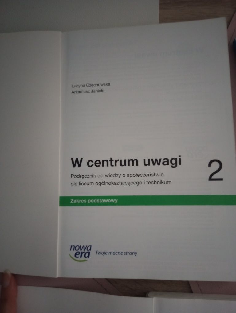 Podręcznik Wiedza o społeczeństwie 2 w centrum uwagi Liceum i Techniku