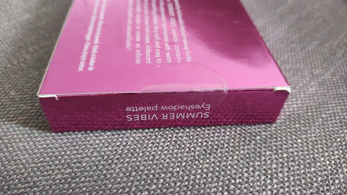 Paleta 14 cieni do powiek oczu, cienie Eyeshadow Nowy Douglas Summer V