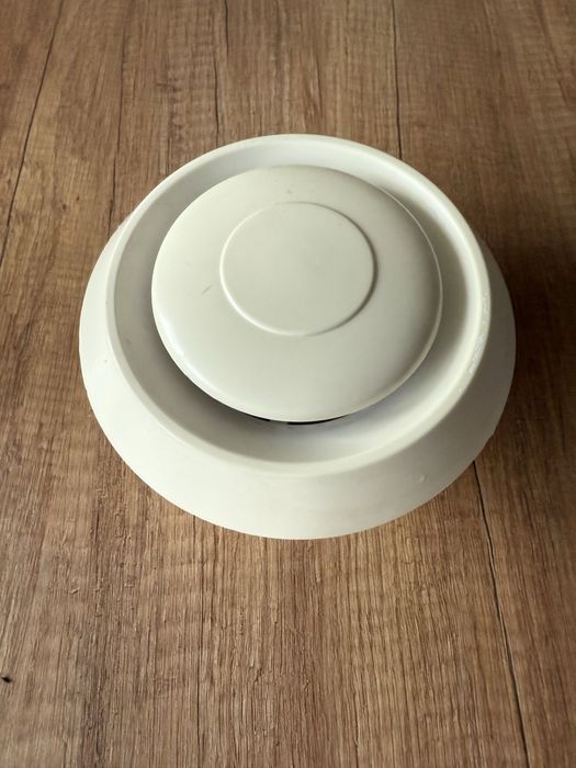 Kratka wentylacyjna regulowana 100