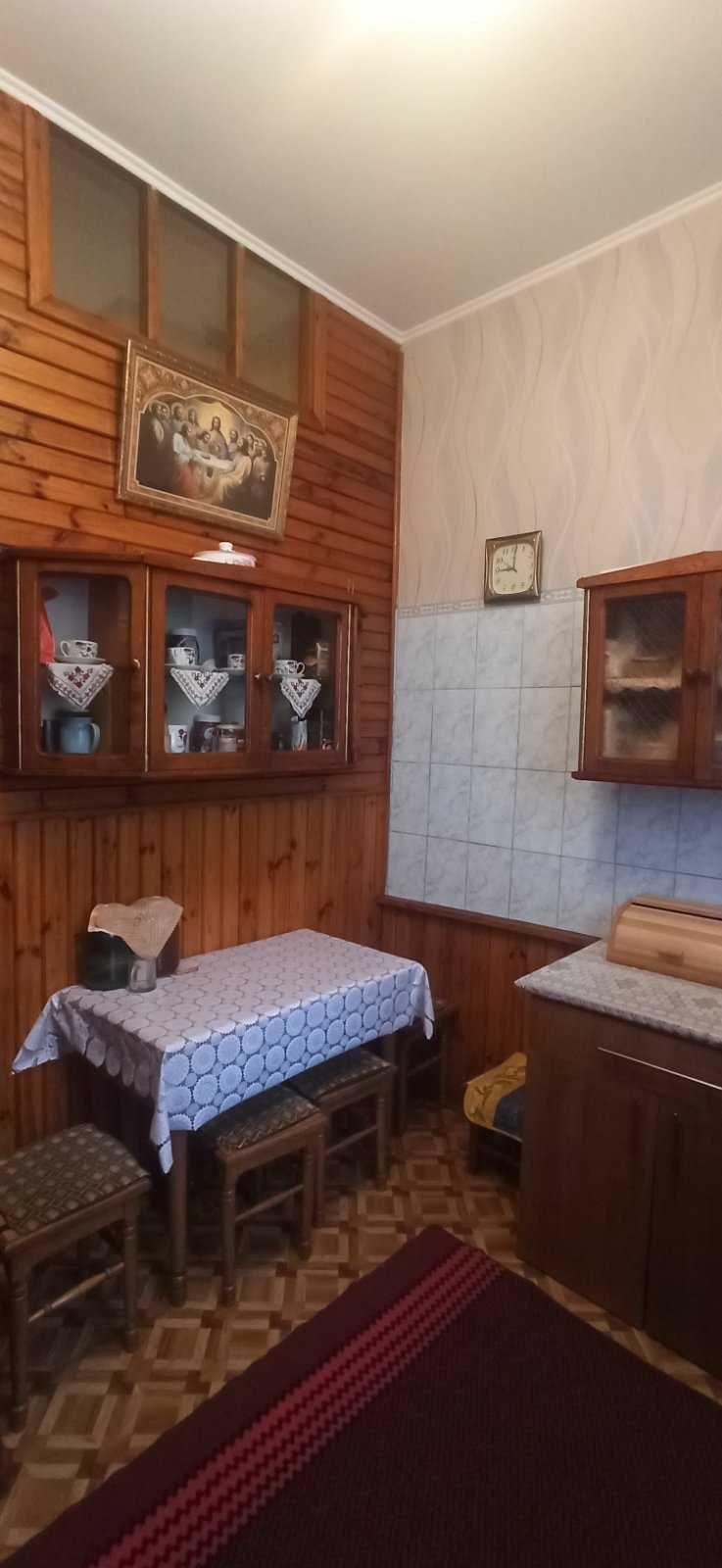 продам 2-х кімнатну квартиру по вул. гетьмана Мазепи (м. Здолбунів).