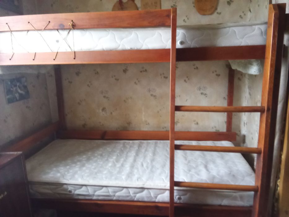 Продам двух'ярусне ліжко