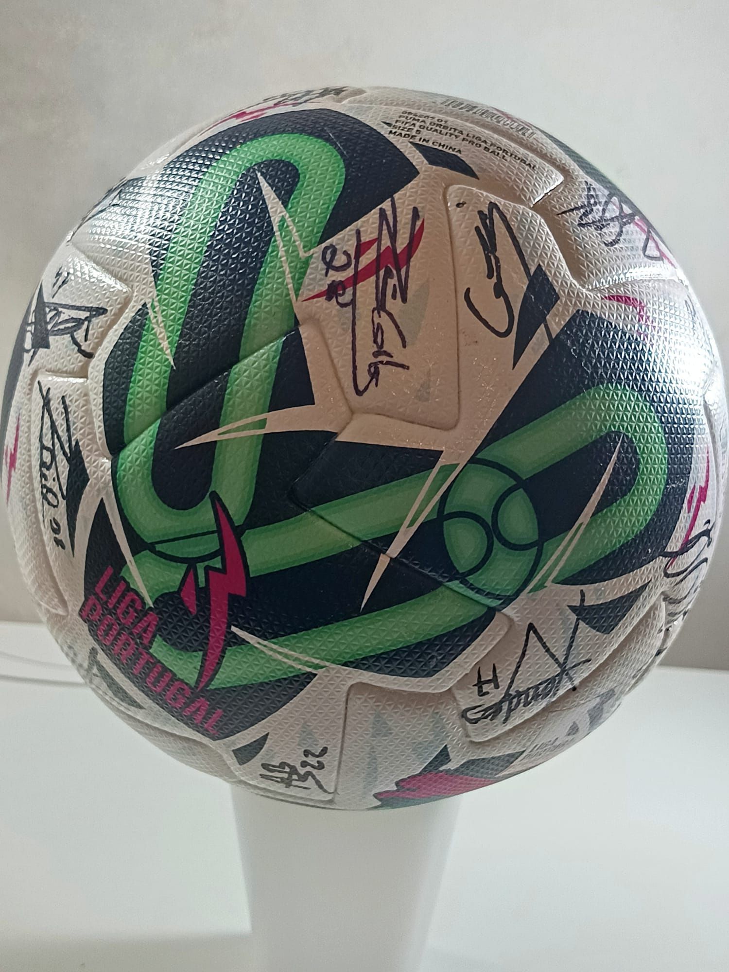 Vitória de Guimarães Bola autografada