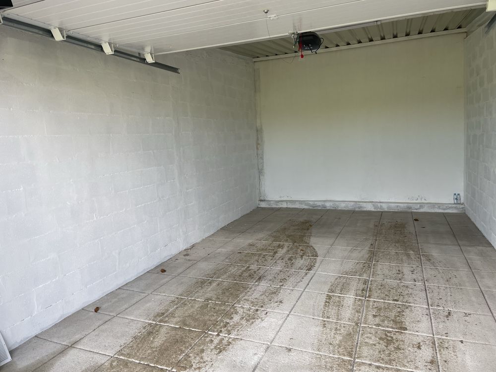 Garagem para alugar - Zona dos Canavias, Evora