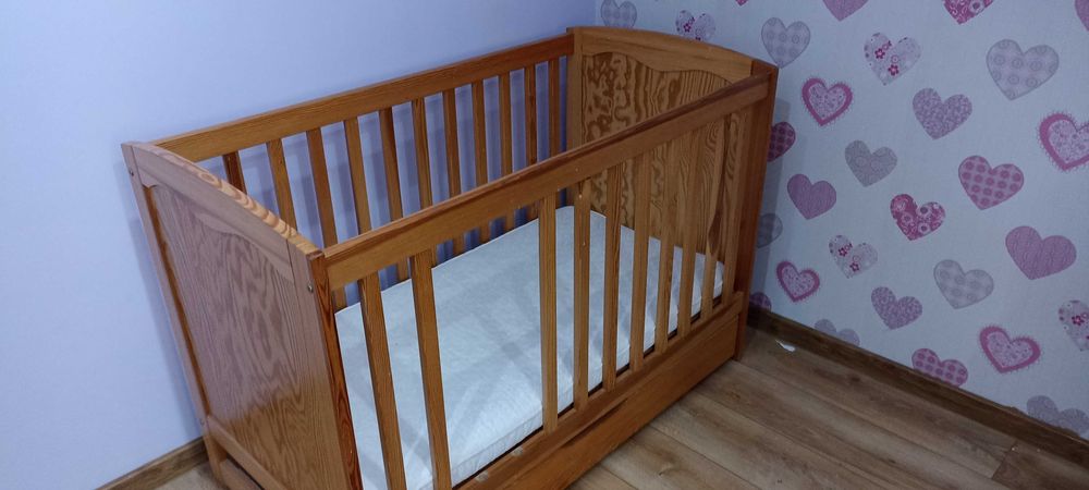 Łóżeczko dziecięce drewanie