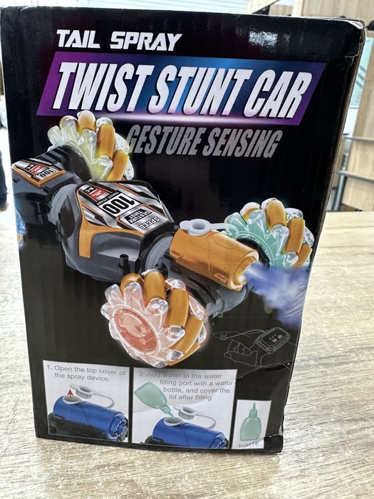 Машинка на радіокеруванні