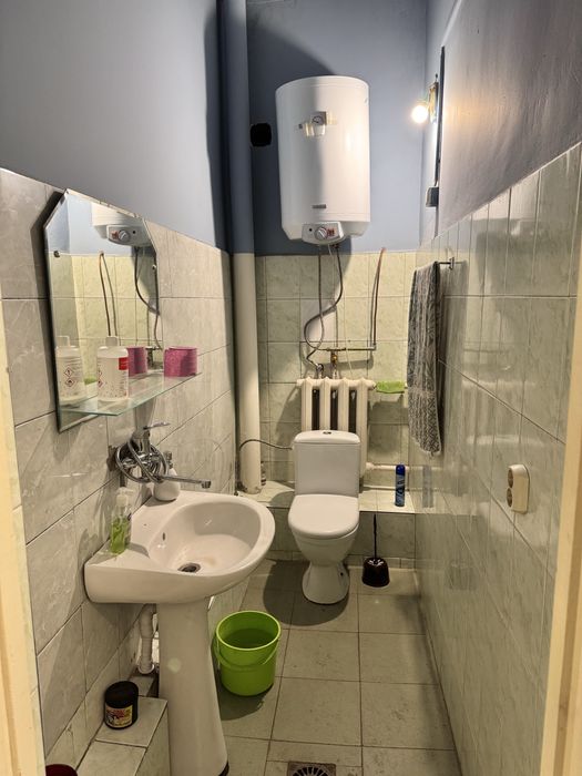 Сдам недорого комнату в капитальном трехуровневом гараже с удобствами