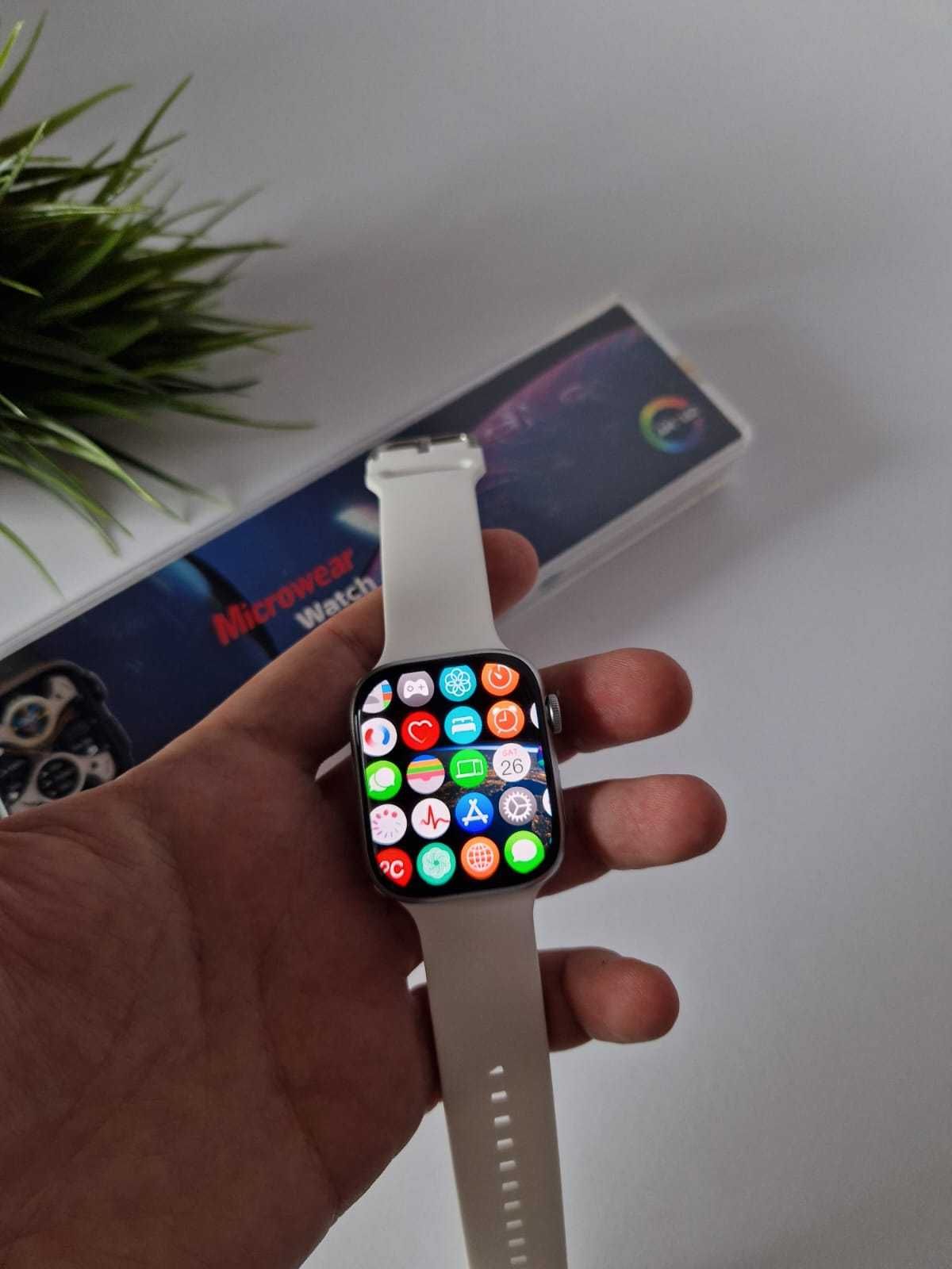Nowy smartwatch biały