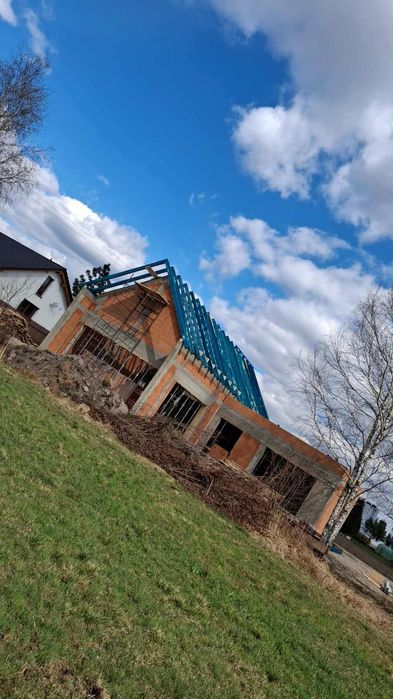 Budowa domów (usługi budowlane,płyty fundamentowe, murowanie ,dachy)